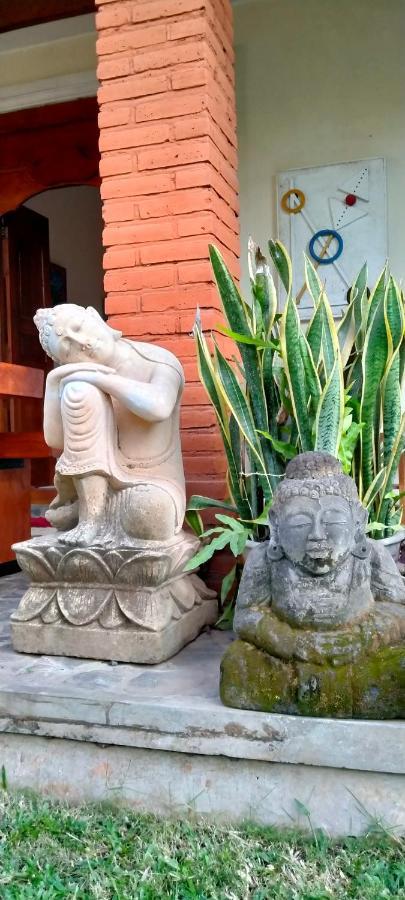 Tunjung Guest House Lovina Beach Pabean Buleleng Exteriör bild