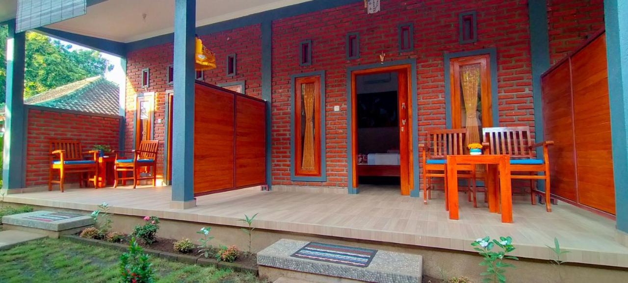 Tunjung Guest House Lovina Beach Pabean Buleleng Exteriör bild