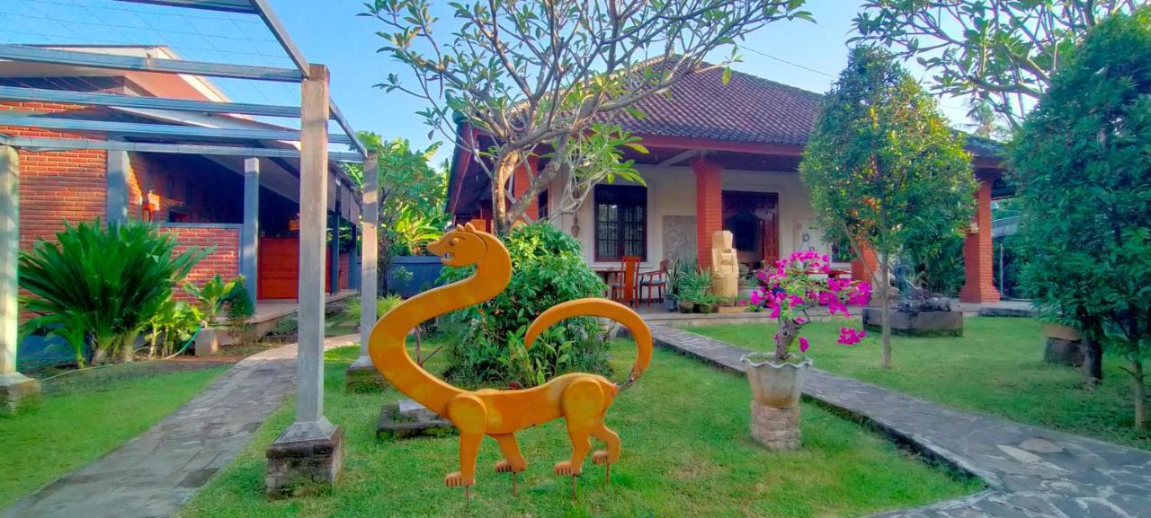 Tunjung Guest House Lovina Beach Pabean Buleleng Exteriör bild