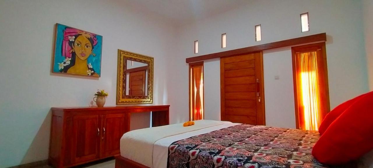 Tunjung Guest House Lovina Beach Pabean Buleleng Exteriör bild