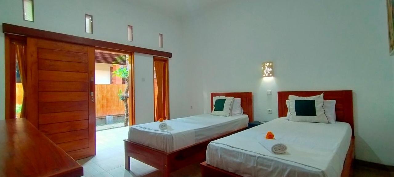Tunjung Guest House Lovina Beach Pabean Buleleng Exteriör bild