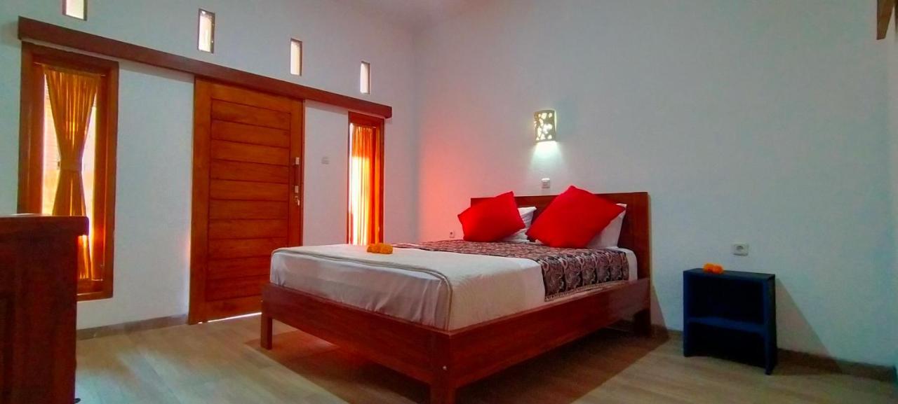 Tunjung Guest House Lovina Beach Pabean Buleleng Exteriör bild